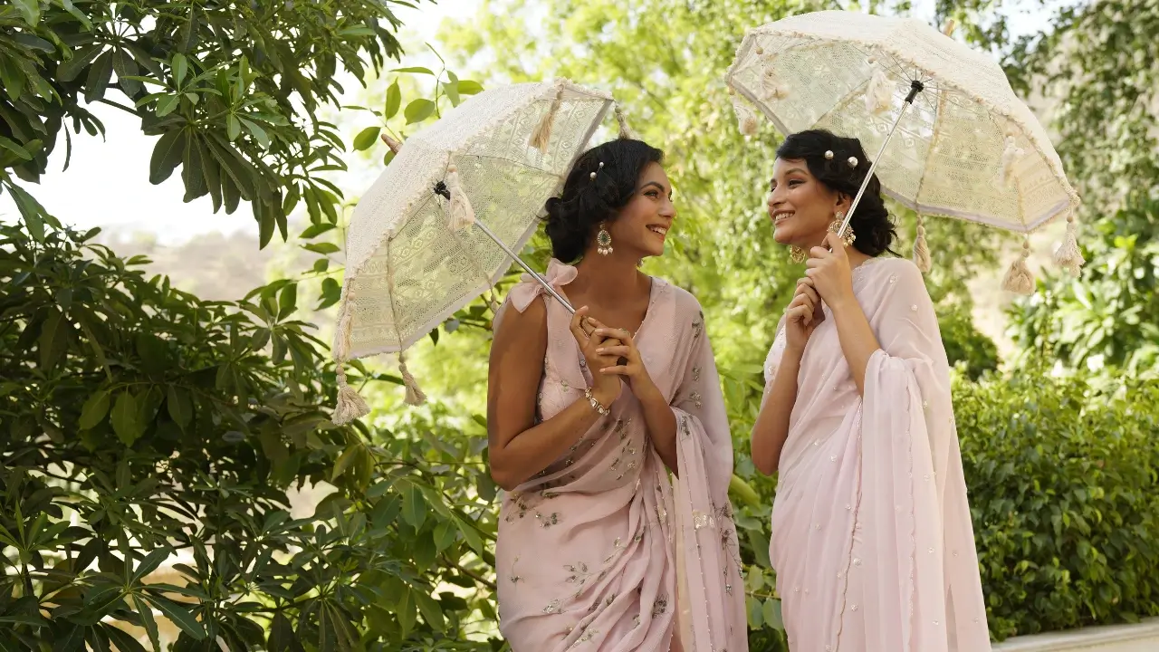 10 sarees every woman must own