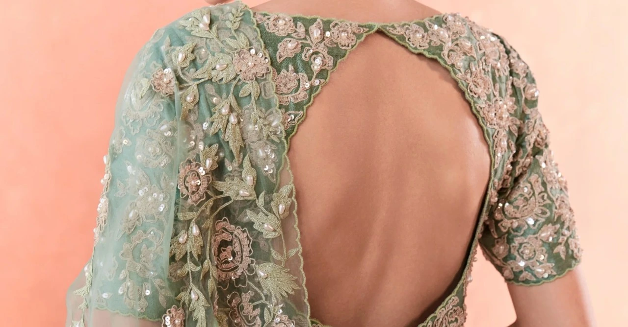 how to choose blouse for a saree